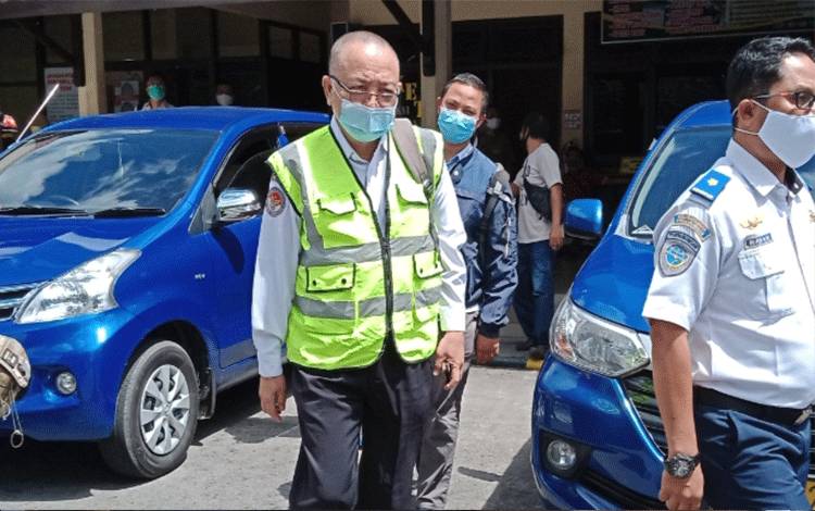 Investigator KNKT saat tiba di Bamdara Iskandar Pangkalan Bun, Rabu, 6 Januari 2021.