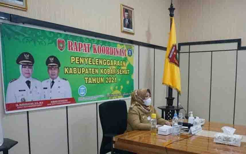 Bupati Kobar, Hj Nurhidayah memimpin rapat koordinasi penyelenggaran Kabupaten Kobar Sehat, Selasa, 12 Januari 2021.