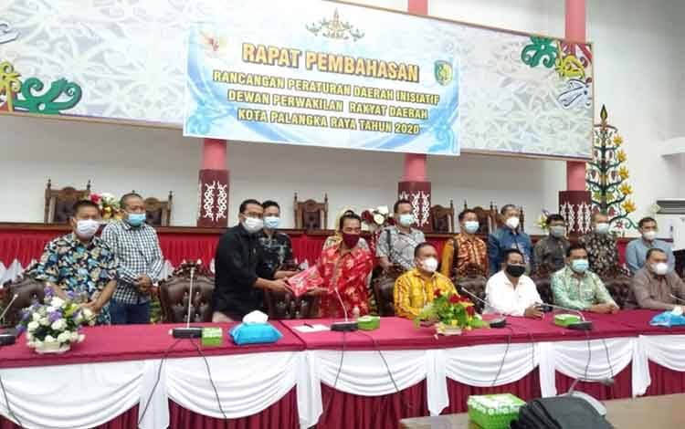  Kunjungan kerja anggota DPRD Banjarbaru di Palangka Raya,  Jumat 15 Januari 2021