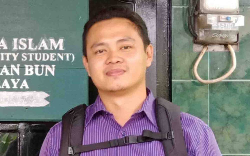 Dosen FISIP Universitas Palangka Raya, Ricky Zulfauzan.