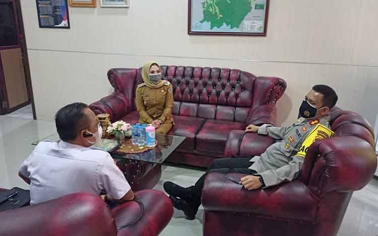 Wakil Bupati Seruyan saat bersilaturami bersama Kapolres Seruyan AKBP Bayu Wicaksono