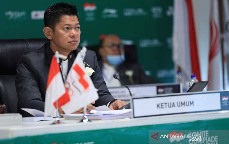 Ketua Umum Komite Olimpiade Indonesia (KOI) Raja Sapta Oktohari saat memimpin Rapat Anggota Luar Biasa secara virtual di Jakarta, Senin (8/6/2020). (foto : ANTARA/HO/KOI)