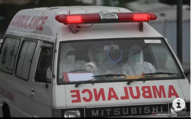 Ilustrasi - Ambulance sedang mengantar jenazah orang yang meninggal dunia. ANTARA/Dian Hadiyatna