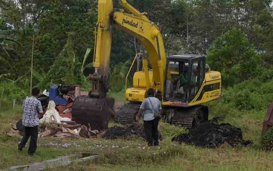 Pemusnahan barang milik daerah Pemko Palangka Raya, Kamis, 11 Februari 2021.