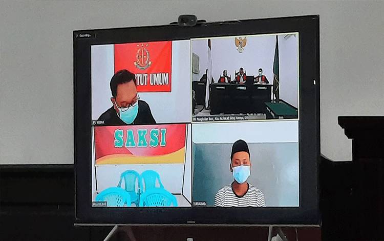 Terdakwa Alvian Nur, seorang penjual sabu dituntut penjara selama 5 tahun dan denda Rp 800 juta.