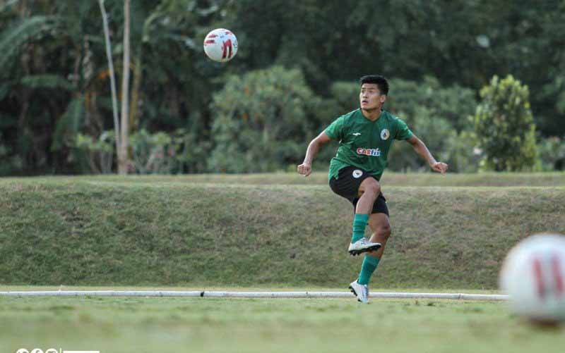 Pemain PSS Sleman Jefri Kurniawan saat menjalani sesi latihan beberapa waktu lalu. (foto : ANTARA/HO/PSSleman.id)
