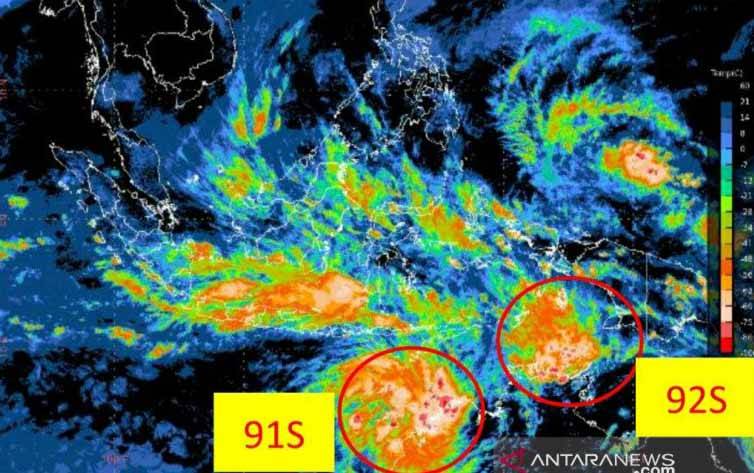 Pantauan dua bibit siklon tropis yang muncul di wilayah selatan Indonesia. (foto : ANTARA/HO-BMKG)