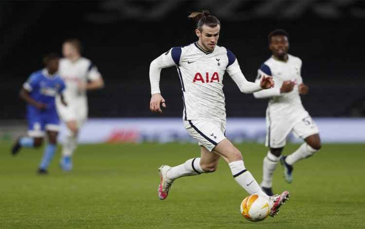 Gelandang Tottenham Hotspurs Gareth Bale ketika bertanding dalam leg kedua 32 Besar Liga Europa melawan Wolfsberg di Stadion Tottenham Hotspur, London, 24 Februari 2021