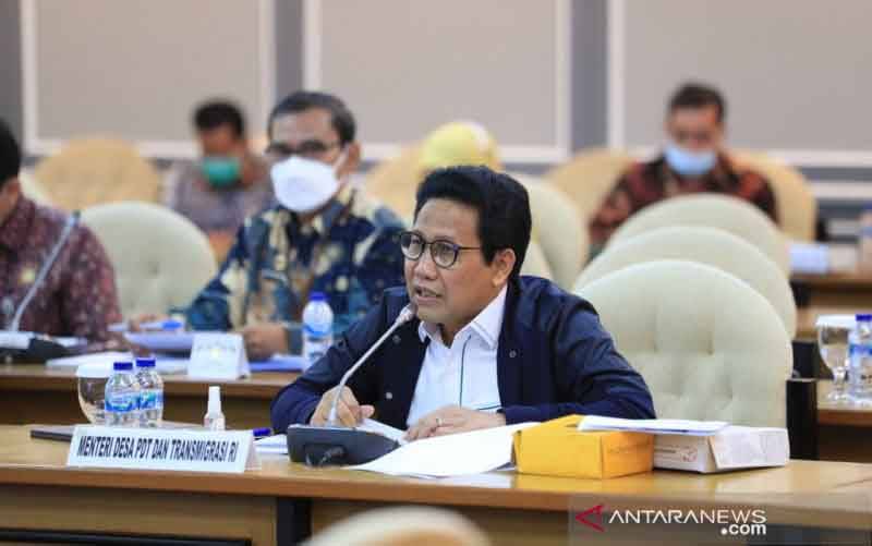Mendes PDTT Abdul Halim Iskandar dalam Rapat Kerja Tim Pengawas Perbatasan terkait Program Percepatan Pembangunan Ekonomi pada kawasan Perbatasan Negara sesuai Instruksi Presiden Nomor 1 Tahun 2021 di Ruang Rapat Pansus Gedung Nusantara II DPR, di Jakarta, Senin (15/3/2021). (FOTO : ANTARA/HO-Kemendes PDTT)