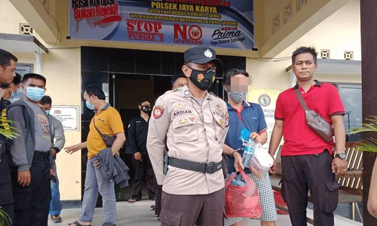  Tahanan kabur di Polsek Jaya Karya kembali ditangkap jajaran kepolisian. 