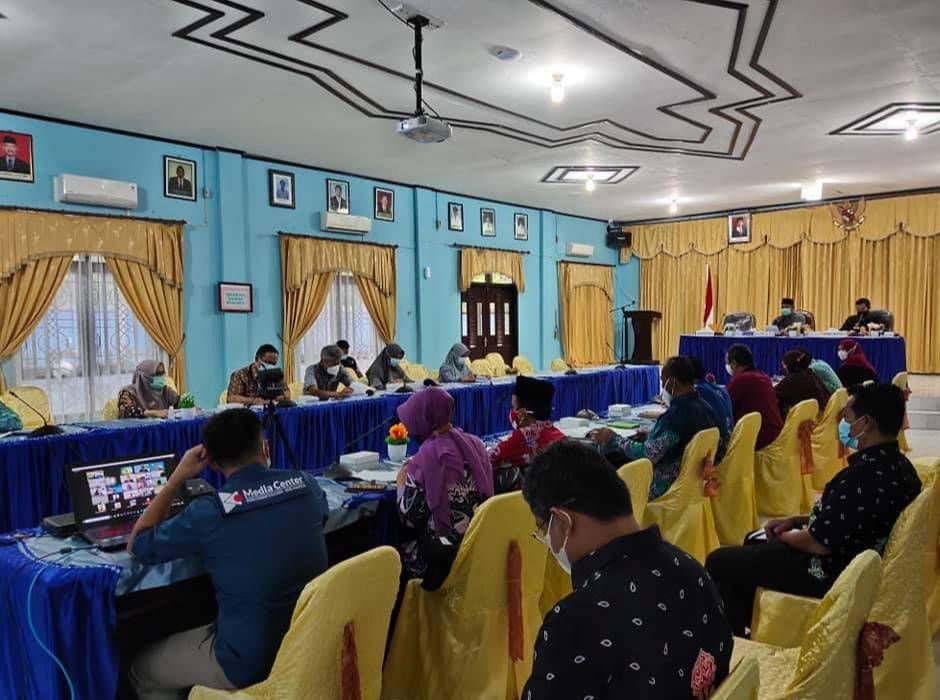Bupati Sukamara, Windu Subagio membuka Forum Rancangan Teknokratik perubahan RPJMD 2018-2023