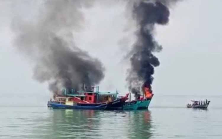 Penenggelaman terhadap kapal ikan asing di Belawan, Sumatera Utara