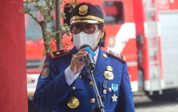  Kepala Dinas Pemadam Kebakaran dan Penyelamatan (DPKP) Kota Palangka Raya Gloriana Aden 