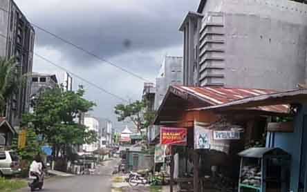 Sejumlah gedung sarang walet di Jalan Alipandi Sarjen Pangkalan Bun, Kabupaten Kotawaringin Barat.