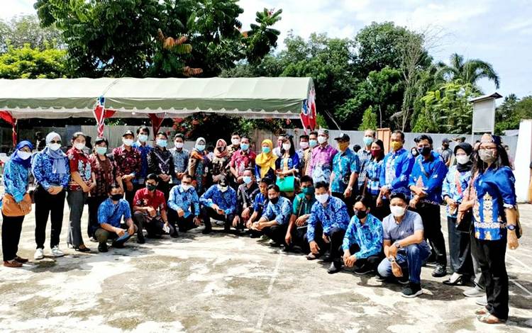 Perangkat desa dan anggota BPD di Barito Utara mengikuti kaji banding ke Kabupaten Pulang Pisau terkait pelaksanaan pilkades serentak saat pandemi.