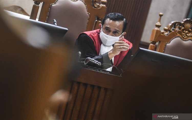 Ketua Majelis Hakim IG Eko Purwanto memimpin sidang perdana gugatan kasus perselisihan Partai Demokrat di Pengadilan Negeri Jakarta Pusat, Jakarta, Selasa (30/3/2021)