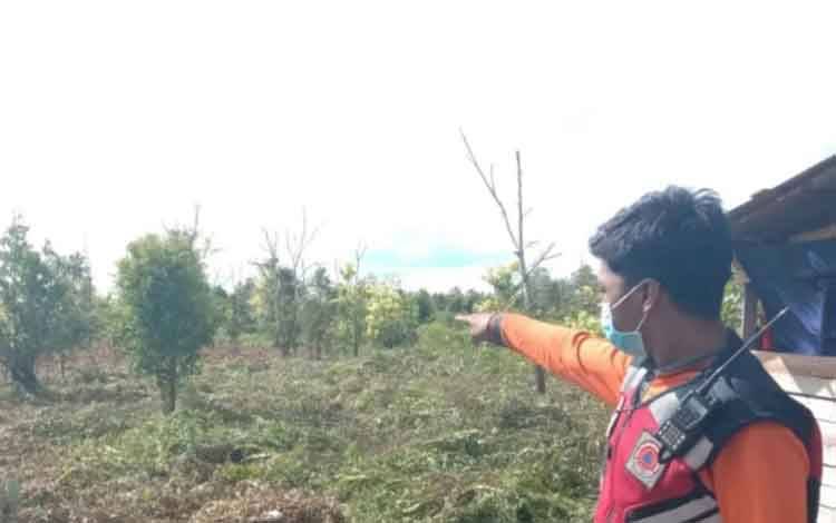 Tim TRC Pusdalops PB melaksanakan patroli terhadap aktivitas pembersihan lahan oleh masyarakat di Palangka Raya.