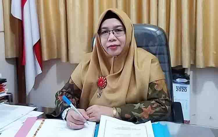 Kepala MTsN 1 Kota Palangka Raya, Rita Sukaesih.