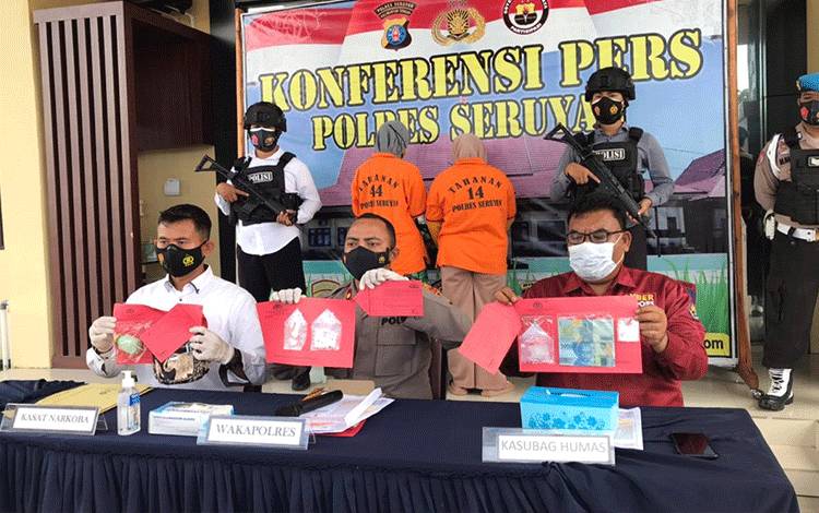 Dua IRT di Kuala Pembuang diamankan Polres Seruyan lantaran kasus sabu.
