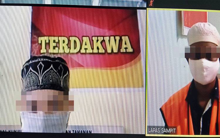 Retno Ansyah alias Kacong dan Fahmi terdakwa kasus pencurian.