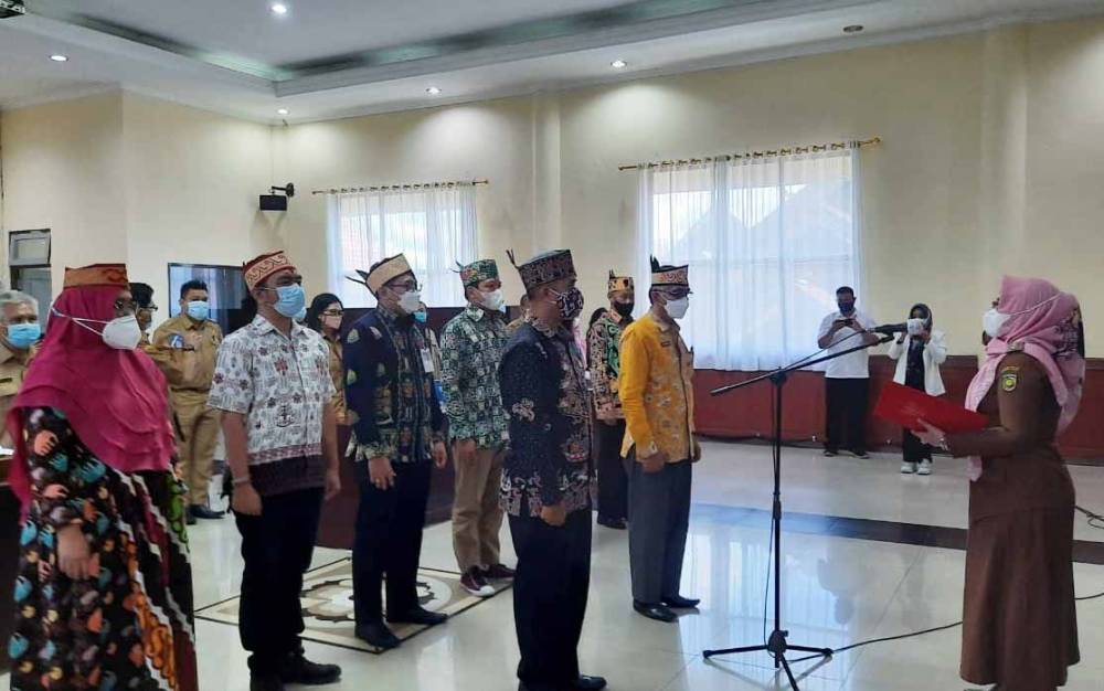 Wakil Walikota Palangka Raya, Umi Mastikah saat mengukuhkan Pengurus BPPD, Senin, 24 Mei 2021.