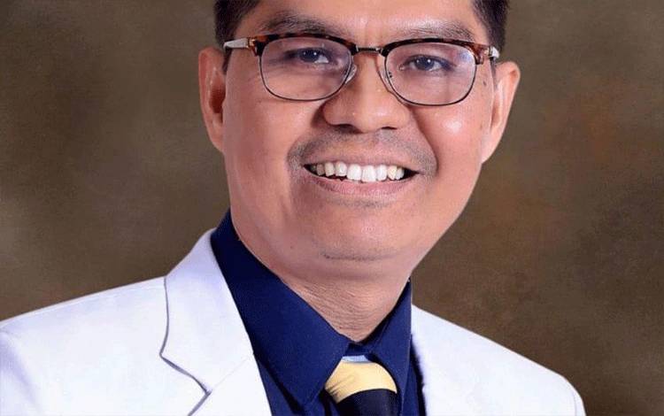 Dokter Spesialis Paru Semen Padang Hospital Dr Masrul Basyar , Sp.P (K) FISR (Antara/HO-SPH)