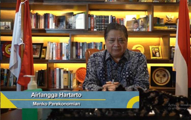 Airlangga Hartarto, Menteri Koordinator Bidan Perekonomian dalam penjelasannya di acara Webinar Nasional Vaksin dan Pemulihan Ekonomi Nasional yang diselenggarakan Oleh Jurnalisme Profesional Untuk Bangsa (JProf).