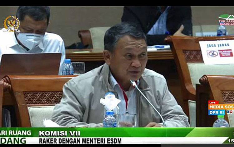 Menteri Energi dan Sumber Daya Mineral (ESDM) Arifin Tasrif dalam rapat kerja dengan Komisi VII DPR RI, Jakarta, Rabu (2/6/2021)