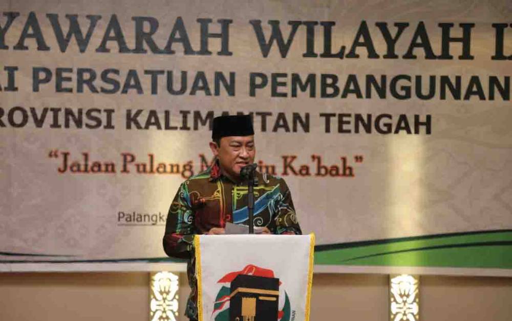 Wakil Gubernur Kalteng H Edy Pratowo saat membuka secara resmi Musyawarah Wilayah ke IX Partai Persatuan Pembangunan Provinsi Kalteng Tahun 2021 (Foto:Arya)