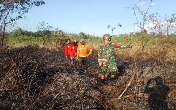 Lahan terbakar di Desa Payang Ara, Kecamatan Gunung Timang, Kabupaten Barito Utara, Minggu 6 Juni 2021
