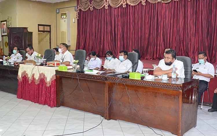 Rapat kerja antara DPRD Barito Timur dengan Dinas Pertanian dan Ketahanan Pangan