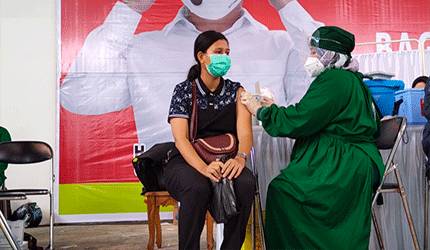 Pelaksanaan percepatan vaksinasi di Kota Palangka Raya.
