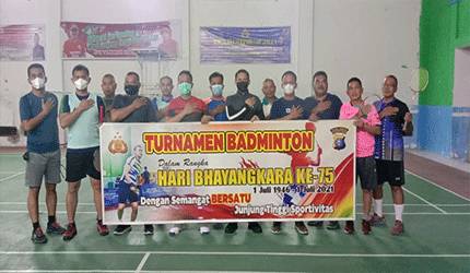 Kapolres Seruyan AKBP Bayu Wicaksono saat membuka Turnamen Badminton Polres Seruyan 2021