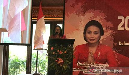 Menteri Pemberdayaan Perempuan dan Perlindungan Anak (PPPA) Bintang Puspayoga dalam Rakornas Pemberdayaan dan Perlindungan Anak 2021 di Denpasar, Bali, Rabu (16/6/2021). (ANTARA/Devi Nindy)