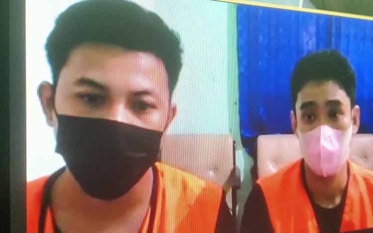 Bayu Akbar alias Ari dan Dwi Irawan terdakwa kasus sabu