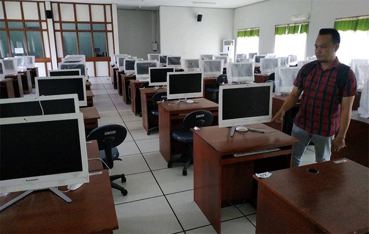 RuangComputer Assisted Test (CAT)BKPSDM Seruyan, untuk pelaksanaantesseleksi ASN di Kabupaten Seruyan.