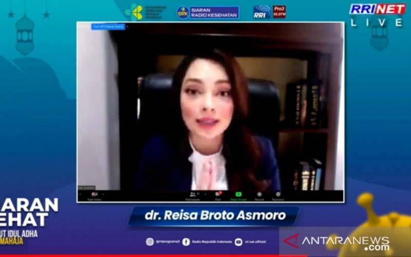 Tangkapan layar Juru Bicara Pemerintah untuk Penanganan COVID-19, dr Reisa Broto Asmoro saat hadir secara virtual pada acara Siaran Sehat Sambut Idul Adha yang dipantau dari Jakarta, Senin (19/7/2021). (foto : ANTARA/Andi Firdaus).