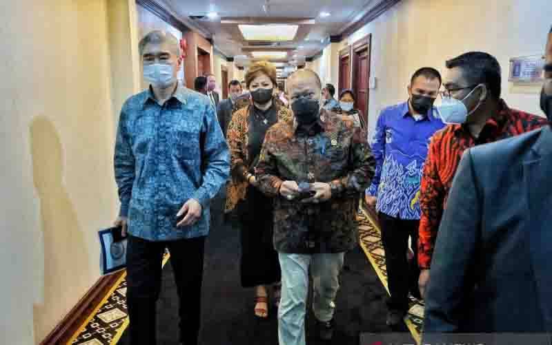 Ketua DPD, AA LaNyalla Mahmud Mattalitti, saat bertemu dengan Duta Besar Amerika Serikat untuk Indonesia, Sung Y Kim, di Kompleks Parlemen Senayan Jakarta, Rabu (4/8/2021). (foto : ANTARA/HO-DPD)