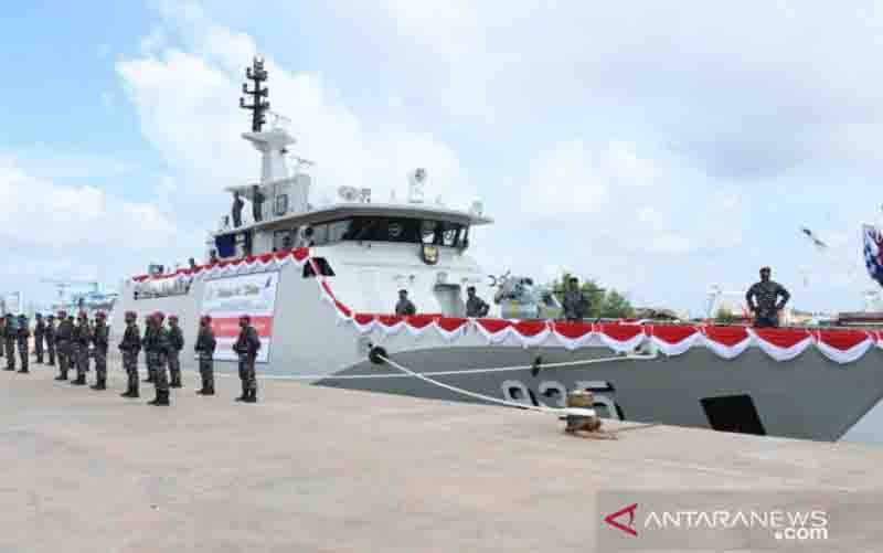 KRI Pollux-935 yang akan memperkuat alutsista TNI Angkatan Laut. (foto : ANTARA/HO-Dispenal)