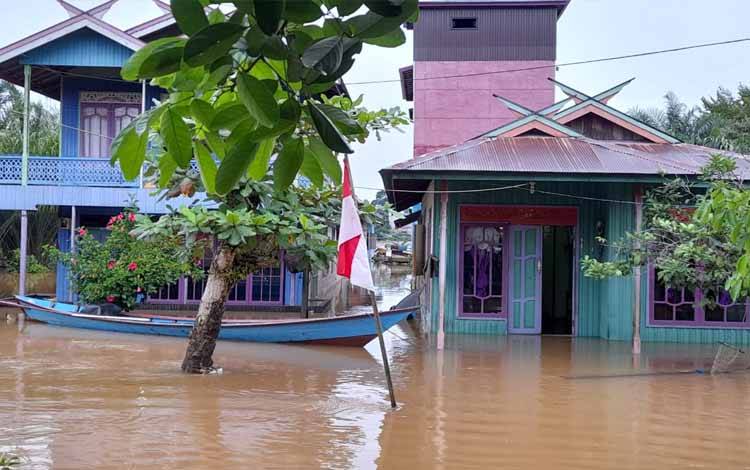 Banjir masih bertahan di Tumbang Samba Kecamatan Katingan Tengah hingga Minggu, 22 Agustus 2021