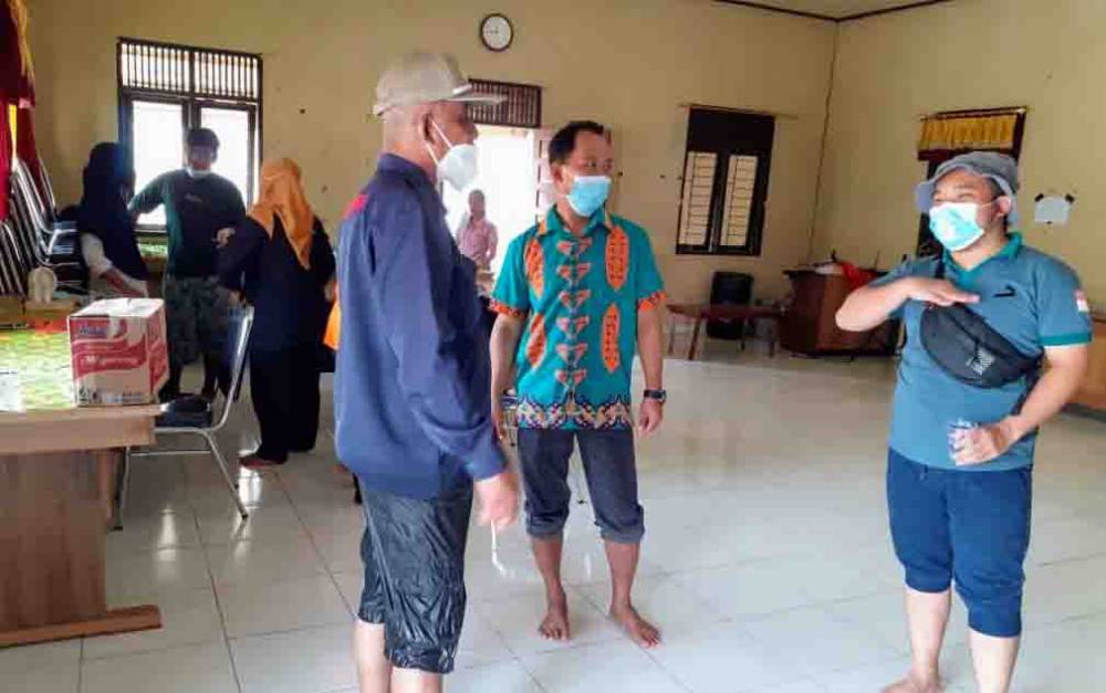 Suasana posko pelayanan darurat di Desa Tumbang Penyahuan, Kecamatan Bukit Santuai.