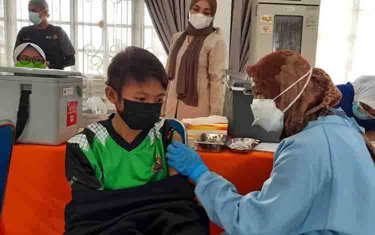 Vaksinasi Covid-19 kalangan remaja di Palangka Raya
