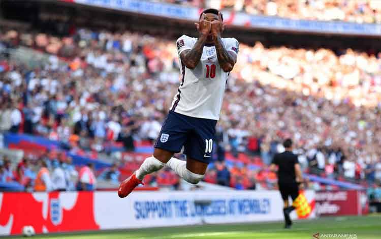 Selebrasi Jesse Lingard setelah mencetak gol untuk timnas Inggris dalam pertandingan Kualifikasi Piala Dunia 2022 zona Eropa Grup I melawan Andorra di Wembley Stadium, London, Inggris pada 6 September 2021. ANTARA/REUTERS/Dylan Martinez