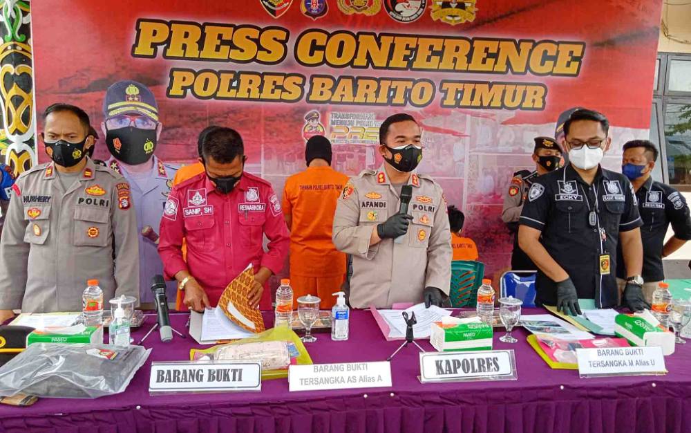Konferensi pers kasus penganiyaan berat dan narkoba di Polres Barito Timur, Senin, 13 September 2021.