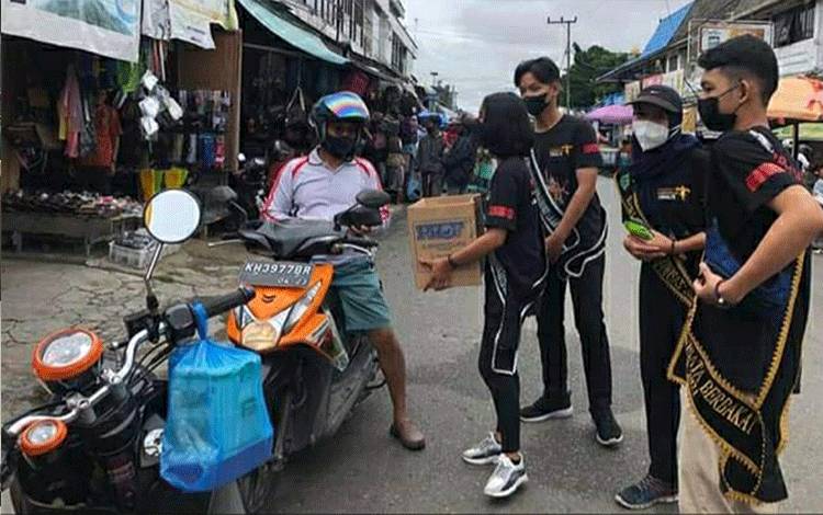 Jagau Linga dan Bawi Kameluh Pariwisata Kabupaten Kapuas menggalang donasi untuk warga terdampak banjir.