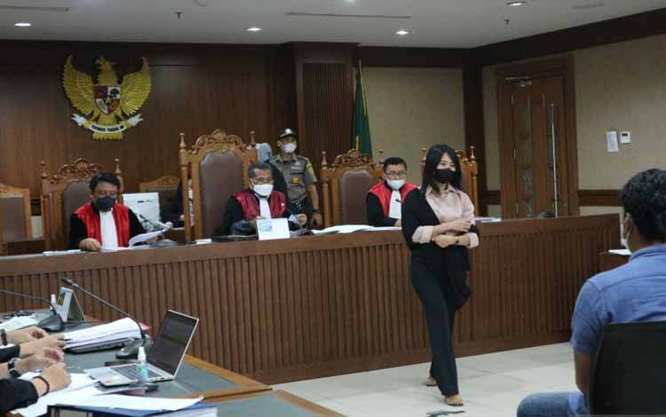 Saksi Rizky Cinde Awaliyah dalam sidang untuk terdakwa mantan penyidik KPK Stepanus Robin Pattuju di pengadilan Tindak Pidana Korupsi (Tipikor) Jakarta, Senin (20/9/2021)