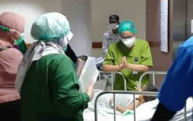 Balita kembar siam asal Kabupaten Kobar yang sedang menjalani perawatan pasca operasi di RSCM Jakarta