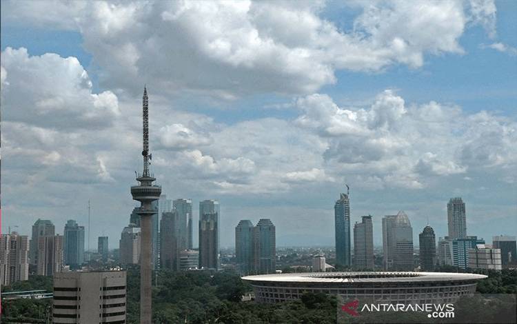Arsip Foto. Pemandangan gedung-gedung tinggi di Ibu Kota Jakarta saat cuaca cerah berawan. (ANTARA/ISMAR PATRIZKI)