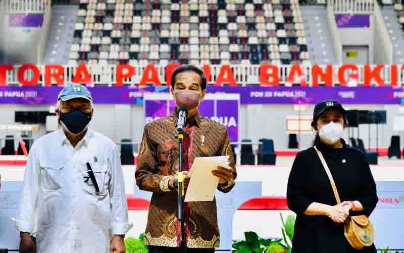 Ketua DPR RI Puan Maharani mendampingi Presiden Joko Widodo meresmikan venue Pekan Olahraga Nasional (PON) XX Papua. (foto : ANTARA/HO-DPR)