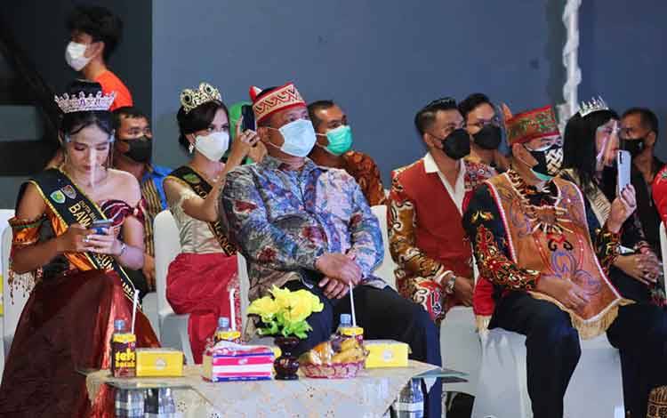Kabidhumas Polda Kalteng Kombes Pol K Eko Saputro saat menghadiri pemilihan Dita Tambun Bungai 2021.